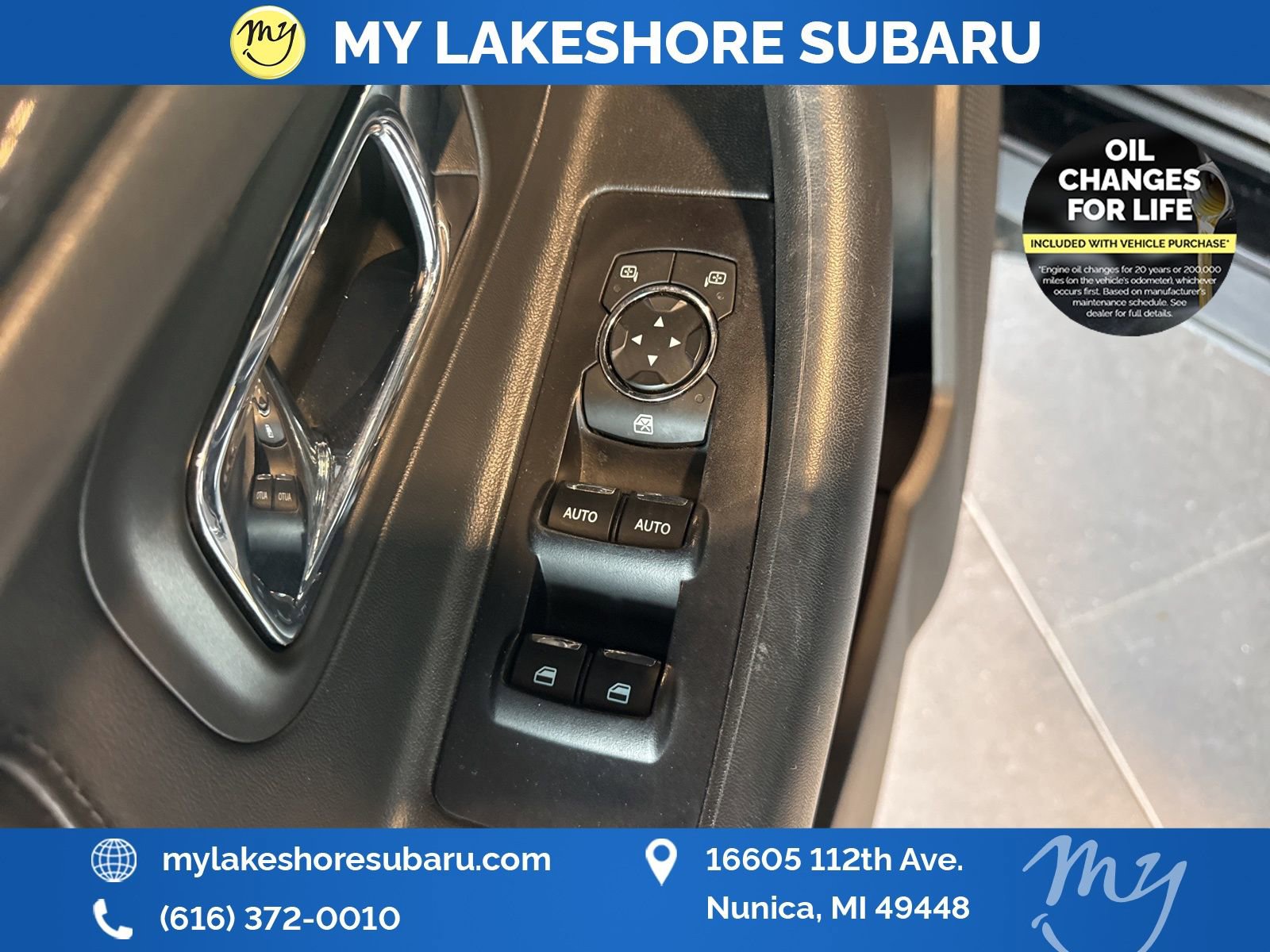 Used 2017 Ford Taurus SHO image 12