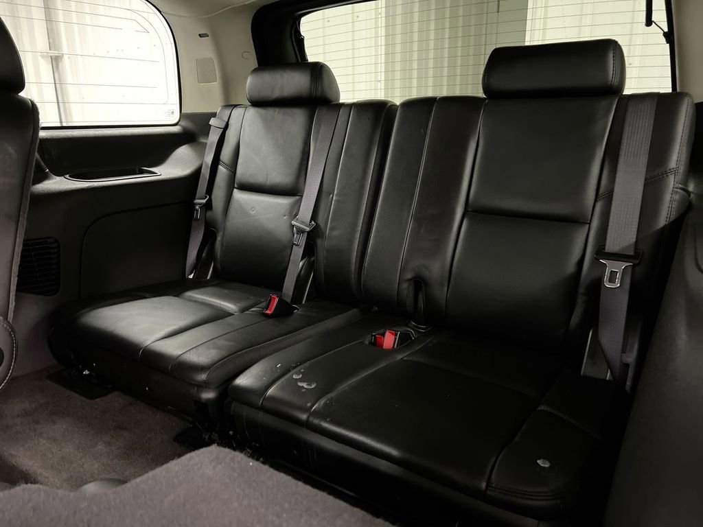 Used 2007 Cadillac Escalade AWD w/ Information Package image 24