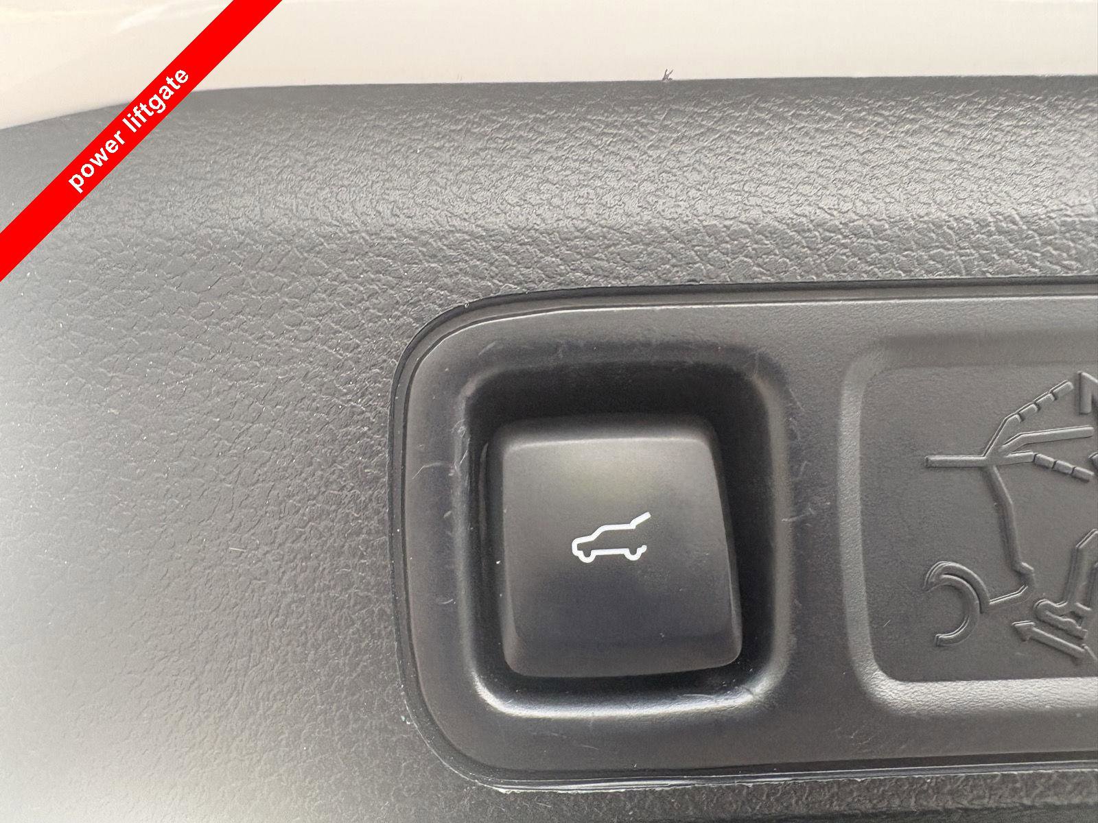 Used 2021 Ford Expedition Max Limited image 6