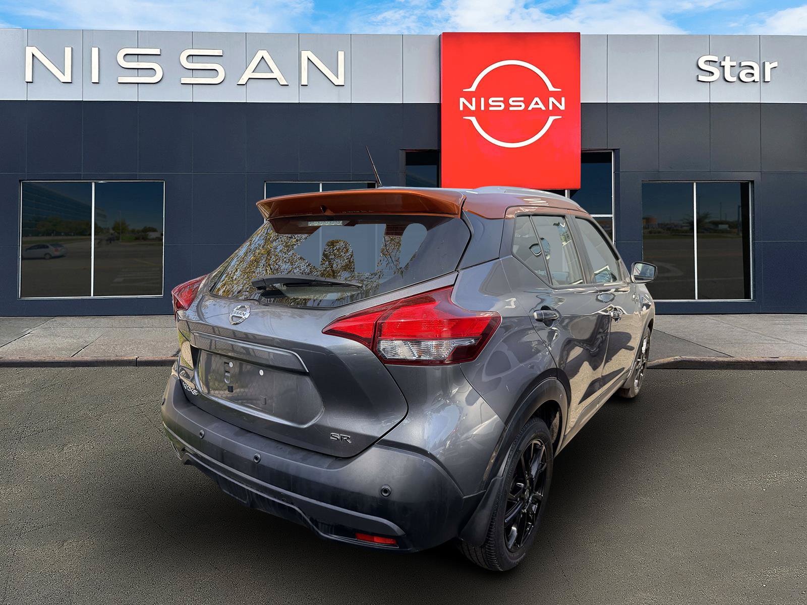 Used 2020 Nissan Kicks SR FWD image 5