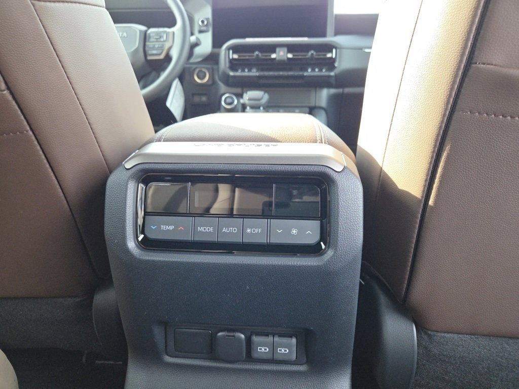 New 2026 Toyota Land Cruiser image 9