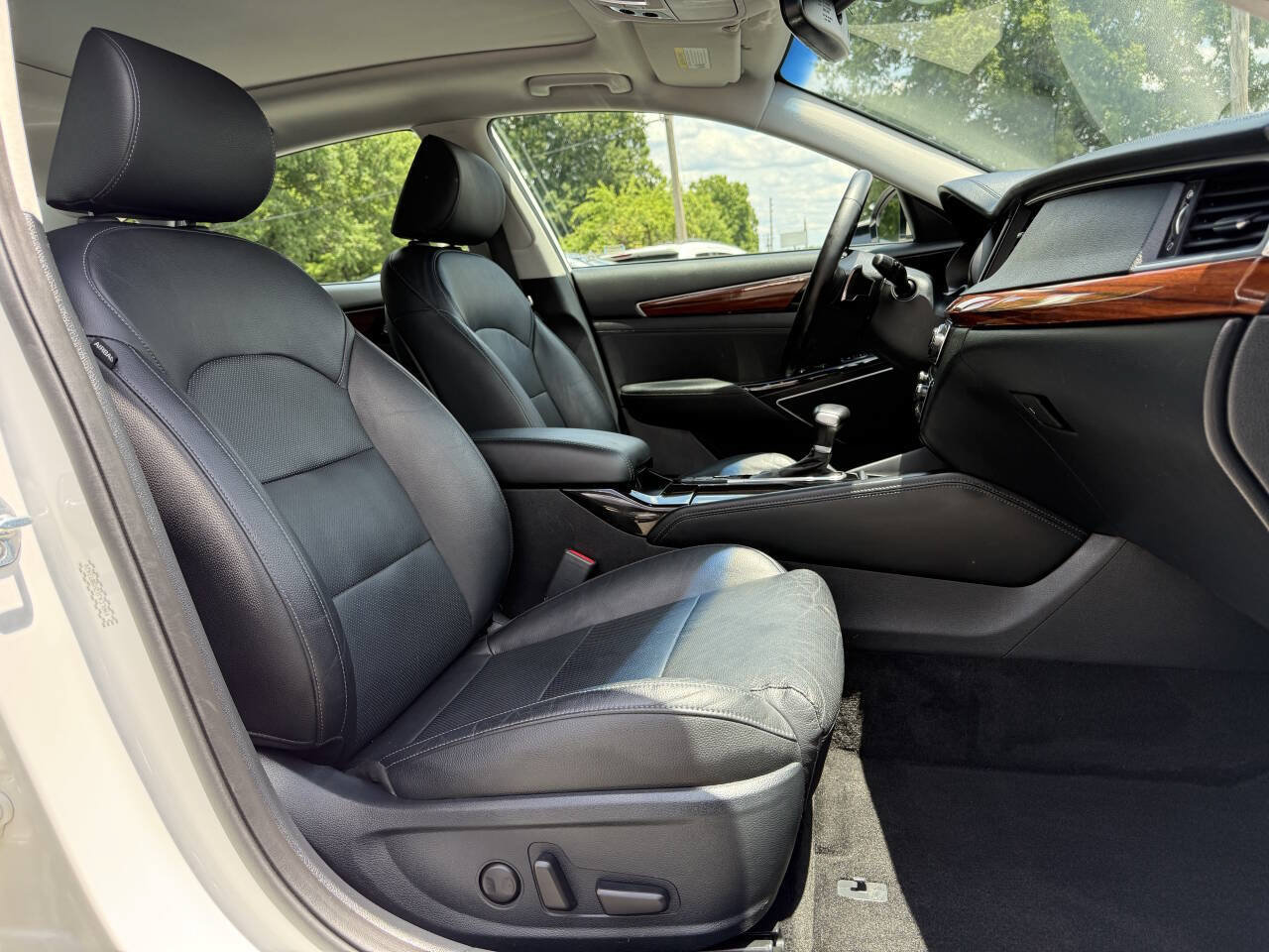 Used 2017 Kia Cadenza Technology FWD image 14