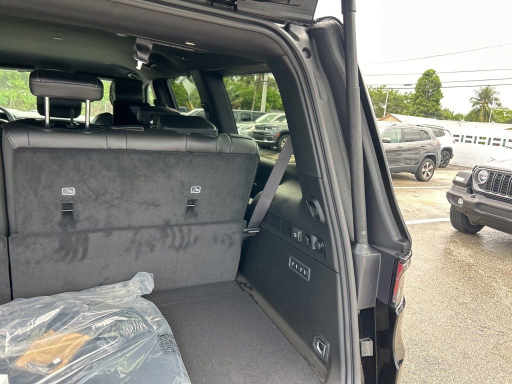 New 2025 Jeep Wagoneer Series II image 32