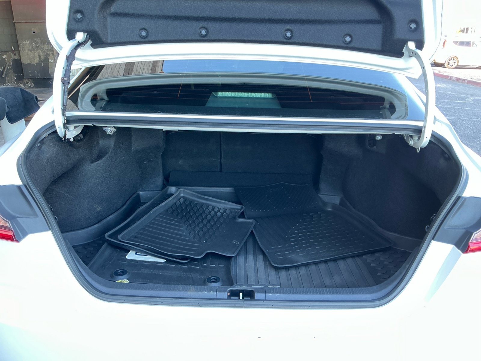 Certified 2025 Toyota Camry SE FWD image 33