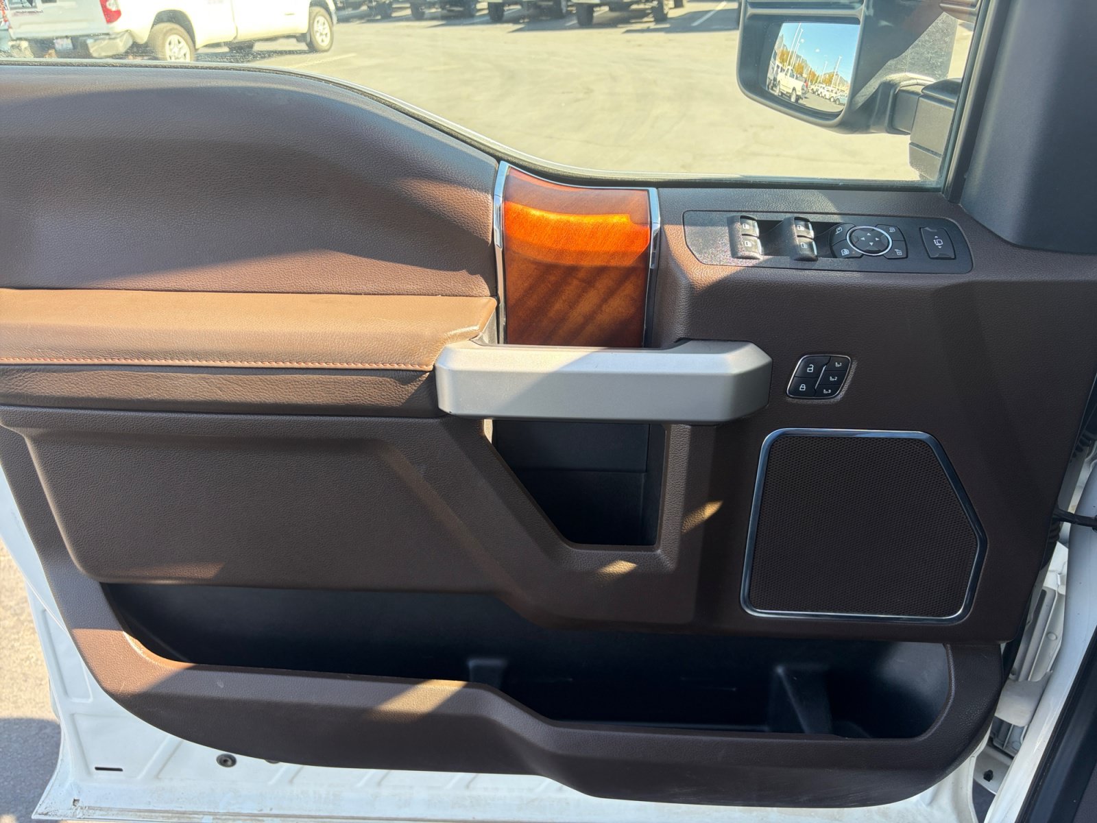 Used 2022 Ford F350 King Ranch w/ King Ranch Ultimate Package AWD/4WD image 22