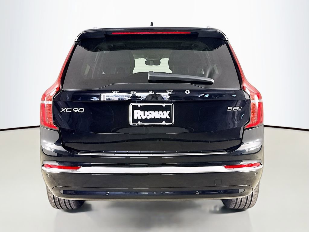 New 2026 Volvo XC90 B5 Plus w/ Protection Package image 6
