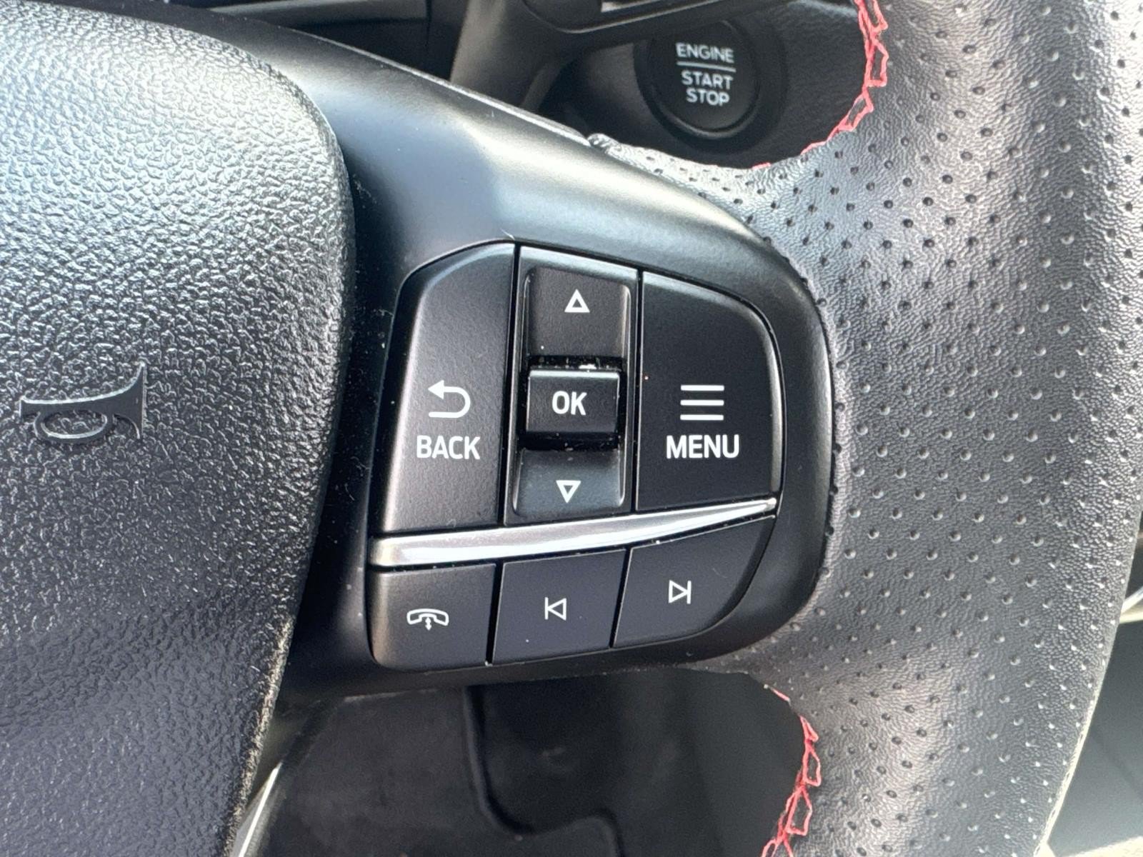 Used 2025 Ford Escape ST-Line Select AWD/4WD image 21