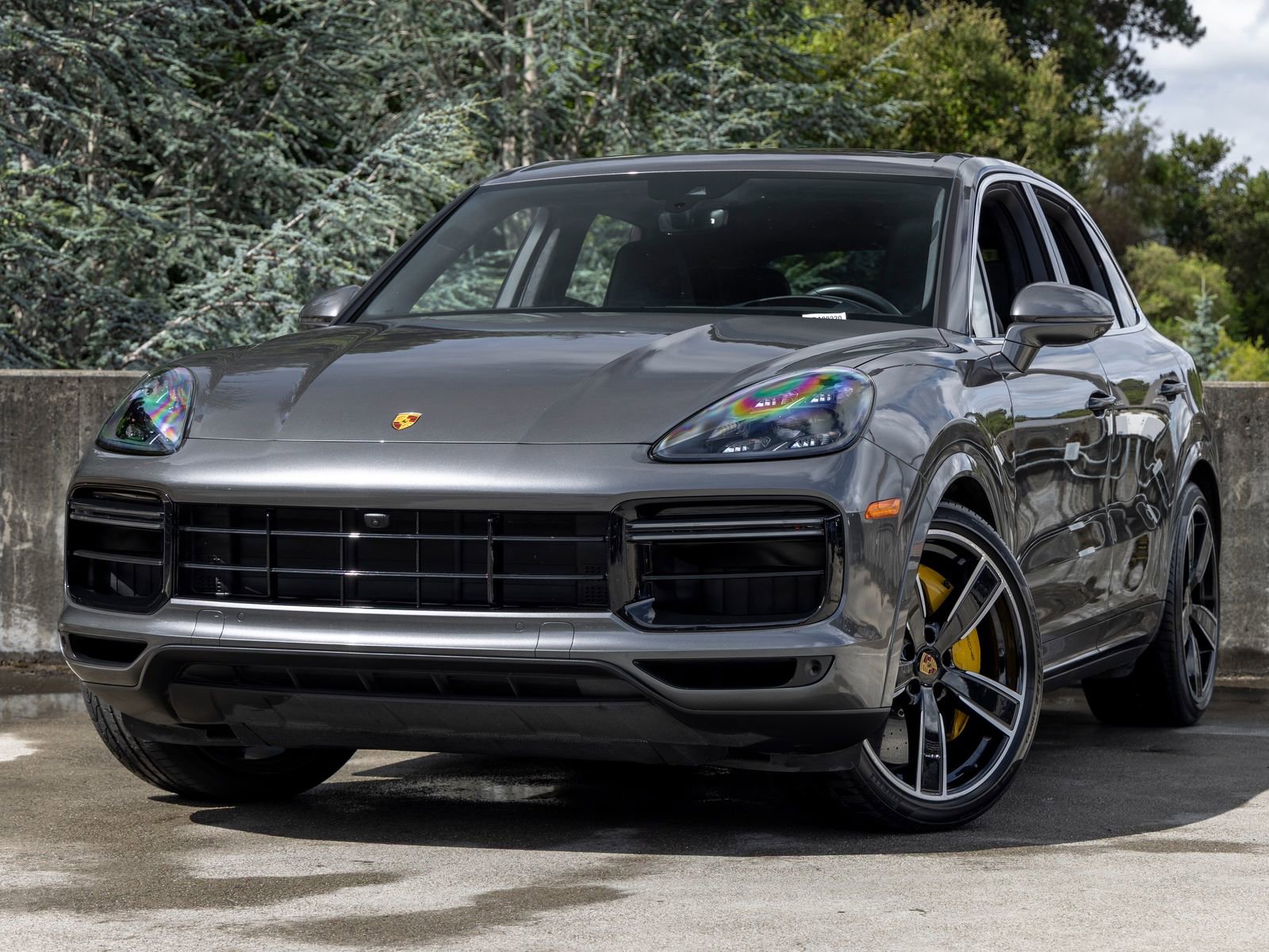 Certified 2023 Porsche Cayenne Turbo AWD/4WD image 1