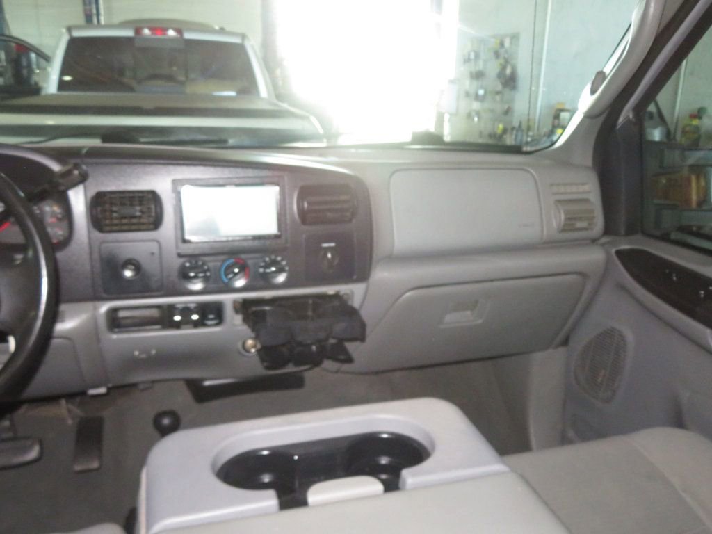 Used 2005 Ford F350 XLT image 38