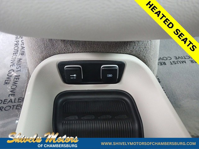 Used 2017 Chrysler Pacifica Touring-L Plus w/ Tire & Wheel Group image 27