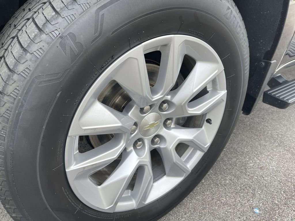 Used 2020 Chevrolet Silverado 1500 Custom w/ Custom Value Package image 10