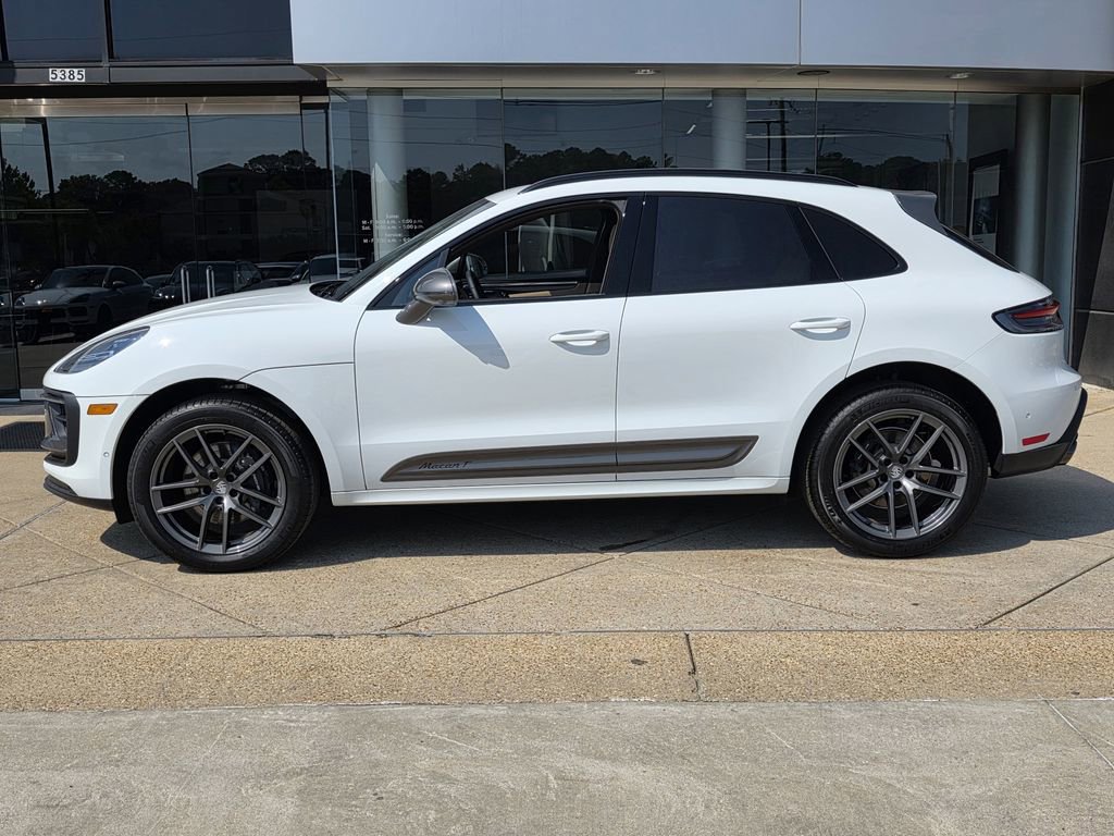 New 2025 Porsche Macan Turbo image 2