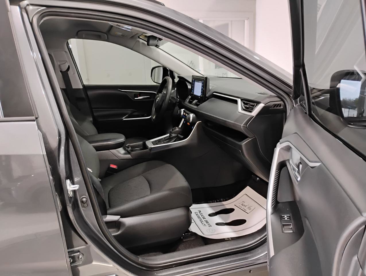 Used 2021 Toyota RAV4 XLE FWD image 82