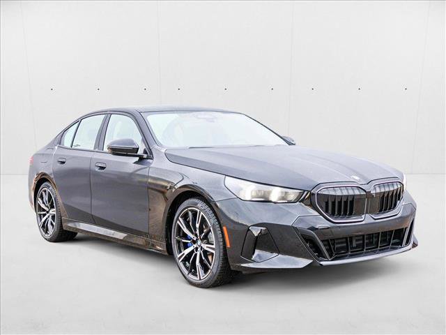 Used 2025 BMW 530i xDrive w/ Executive Package image 3