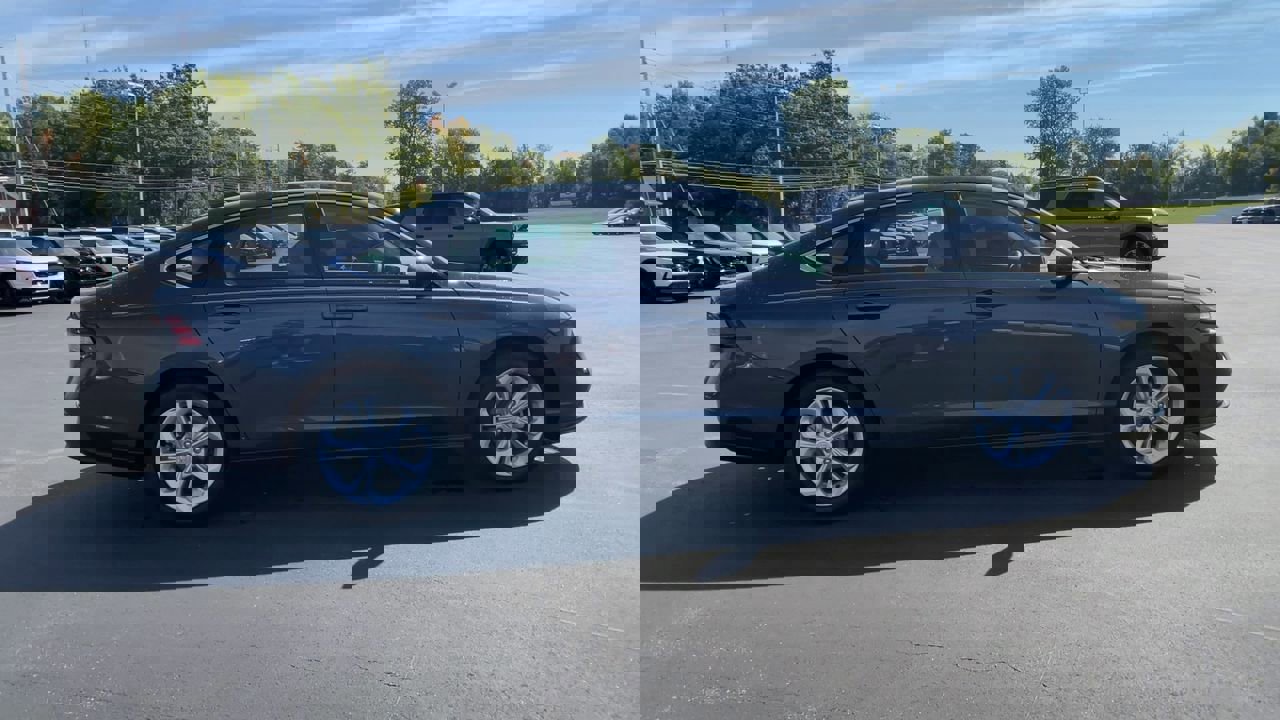 Certified 2023 Honda Accord LX image 10