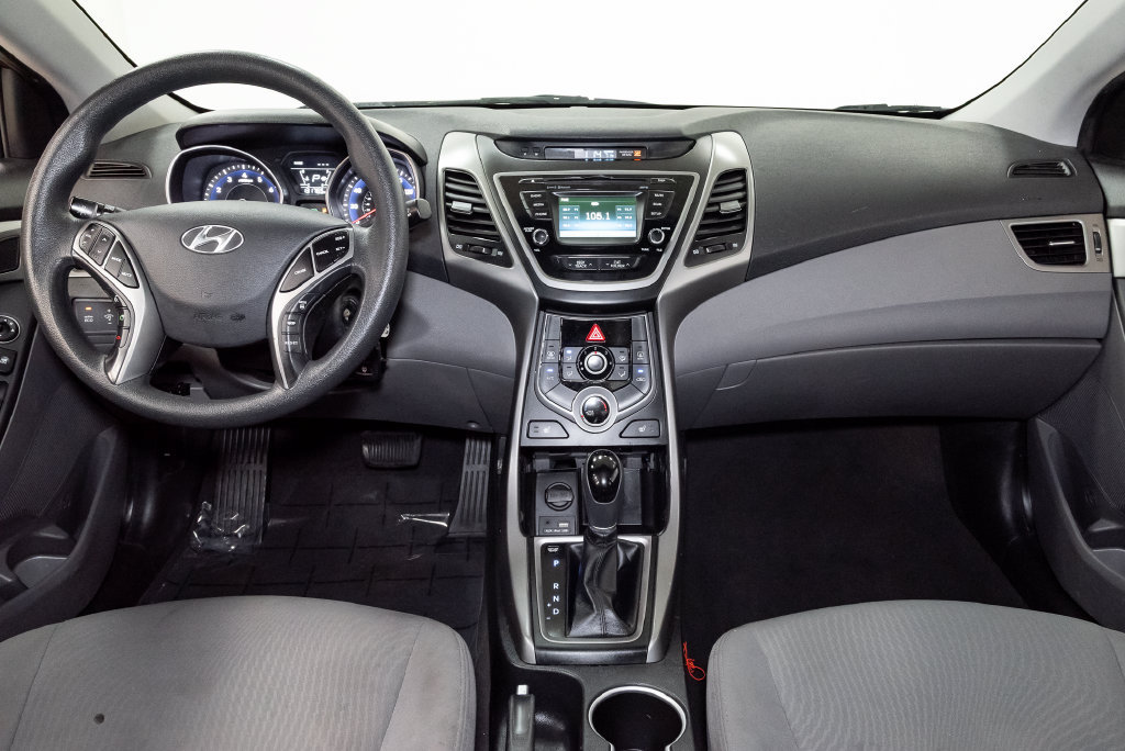 Used 2014 Hyundai Elantra SE w/ Option Group 02 FWD image 22