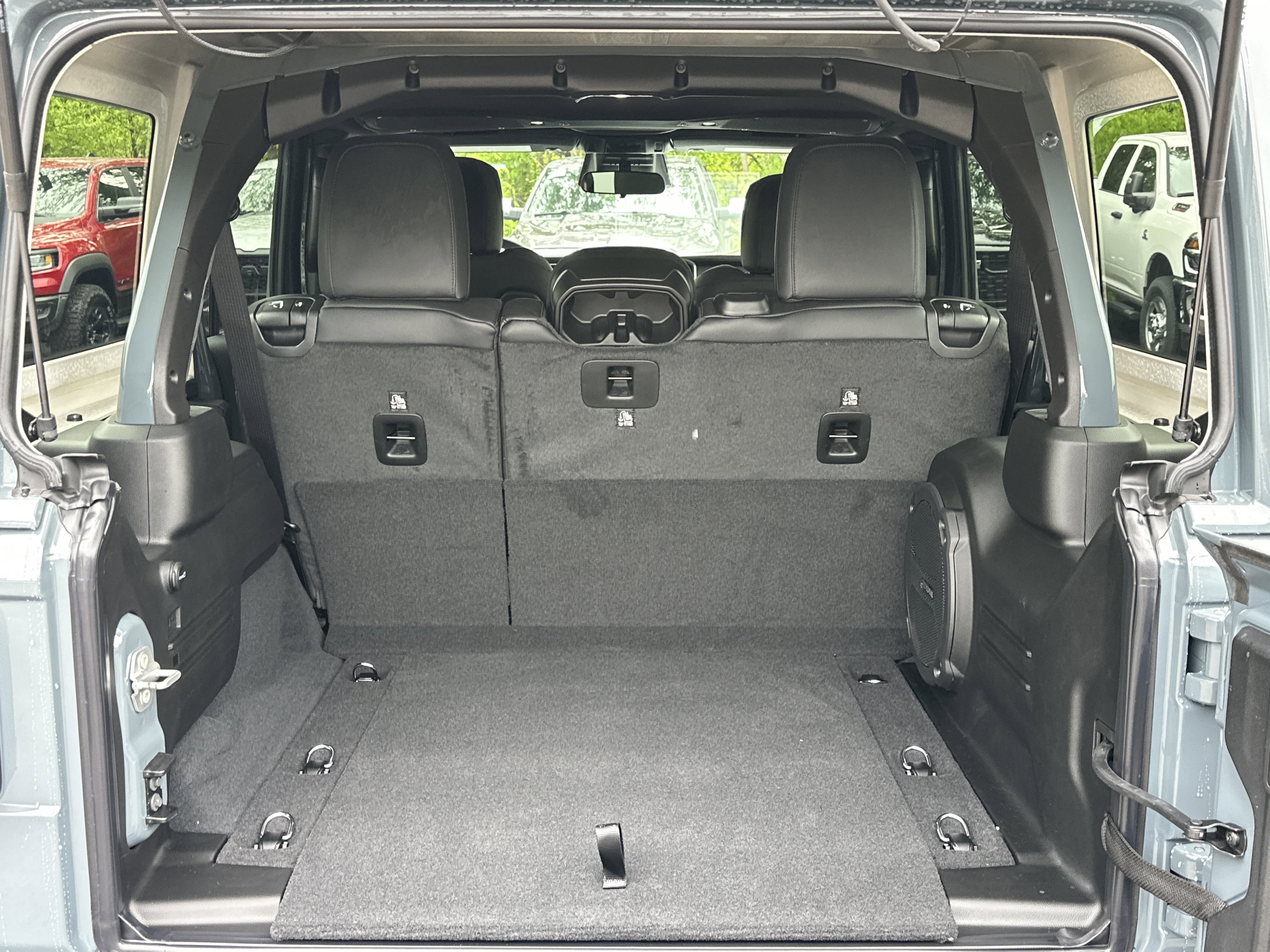 New 2026 Jeep Wrangler Unlimited Sahara AWD/4WD image 13