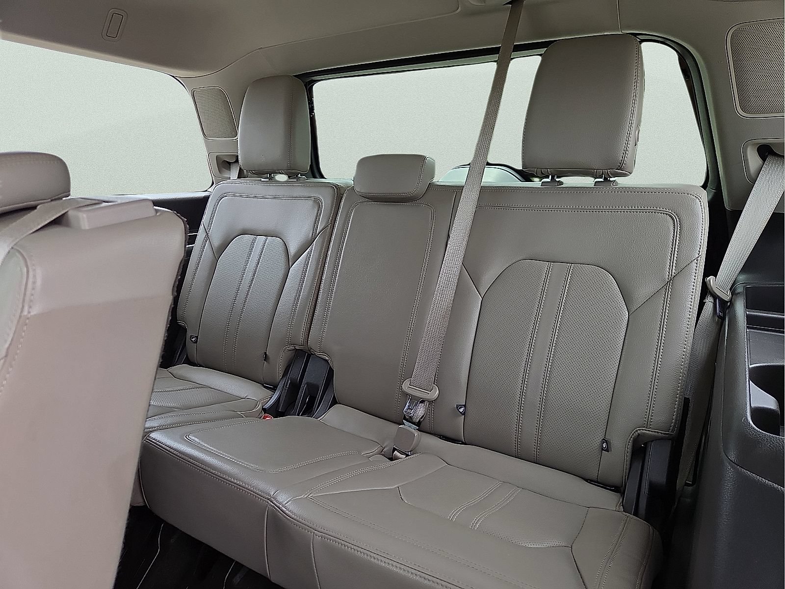 Used 2021 Ford Expedition Limited AWD/4WD image 10