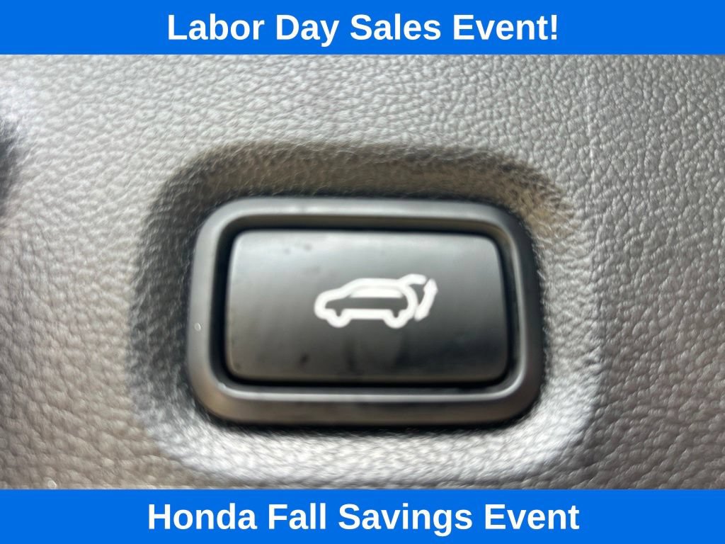 Used 2022 Hyundai Santa Fe SEL w/ Convenience Package FWD image 11