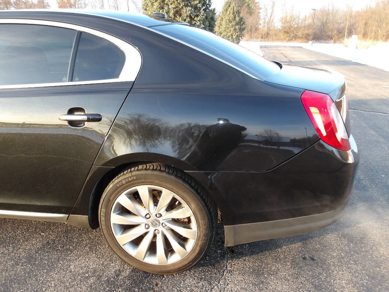 Used 2014 Lincoln MKS image 35