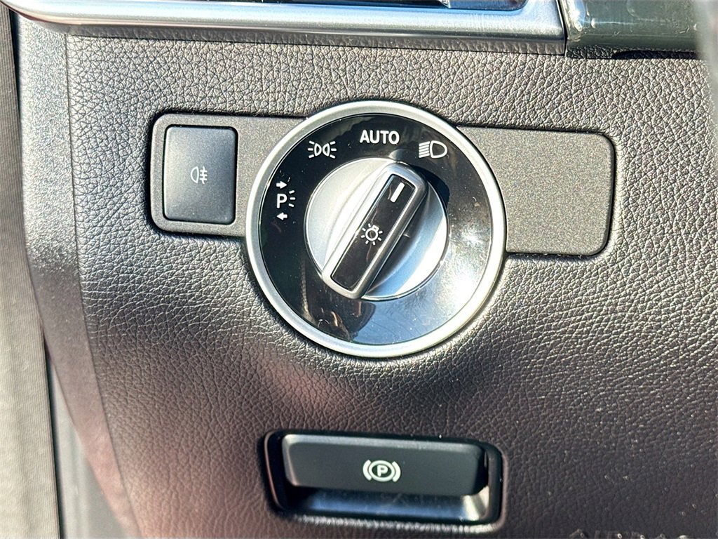 Used 2018 Mercedes-Benz GLS 450 4MATIC image 11