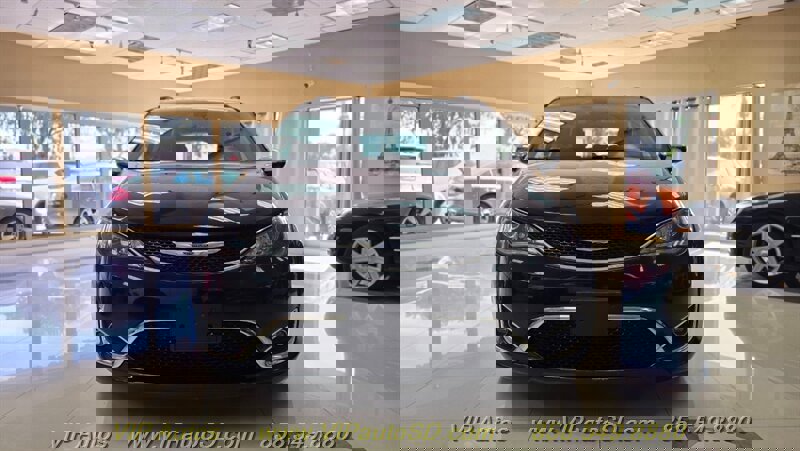 Used 2019 Chrysler Pacifica Limited image 10