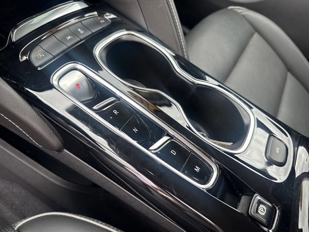 Used 2022 Buick Envision Essence w/ Technology Package I image 27