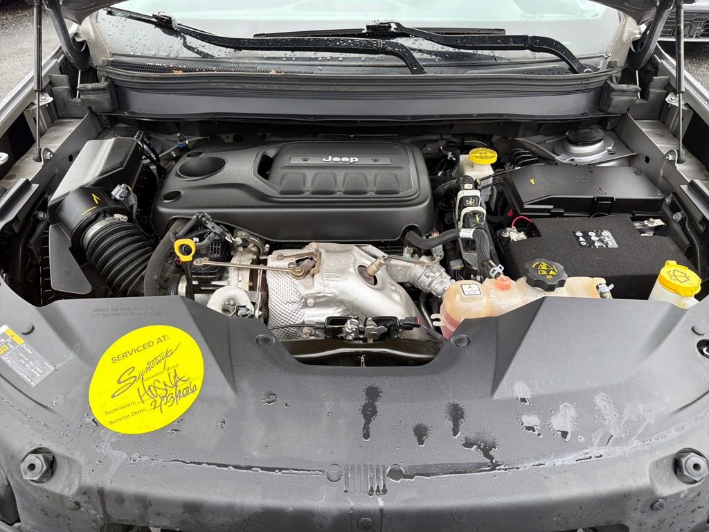 Used 2020 Jeep Cherokee Trailhawk w/ Cold Weather Group image 26