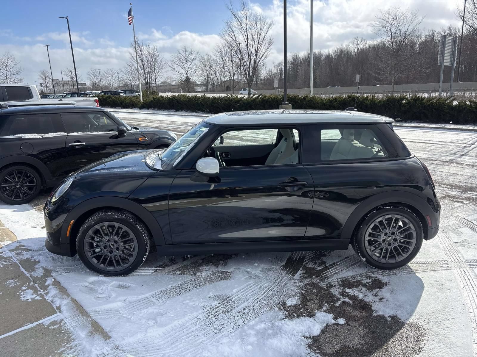 New 2026 MINI Cooper 2-Door Hardtop FWD image 4