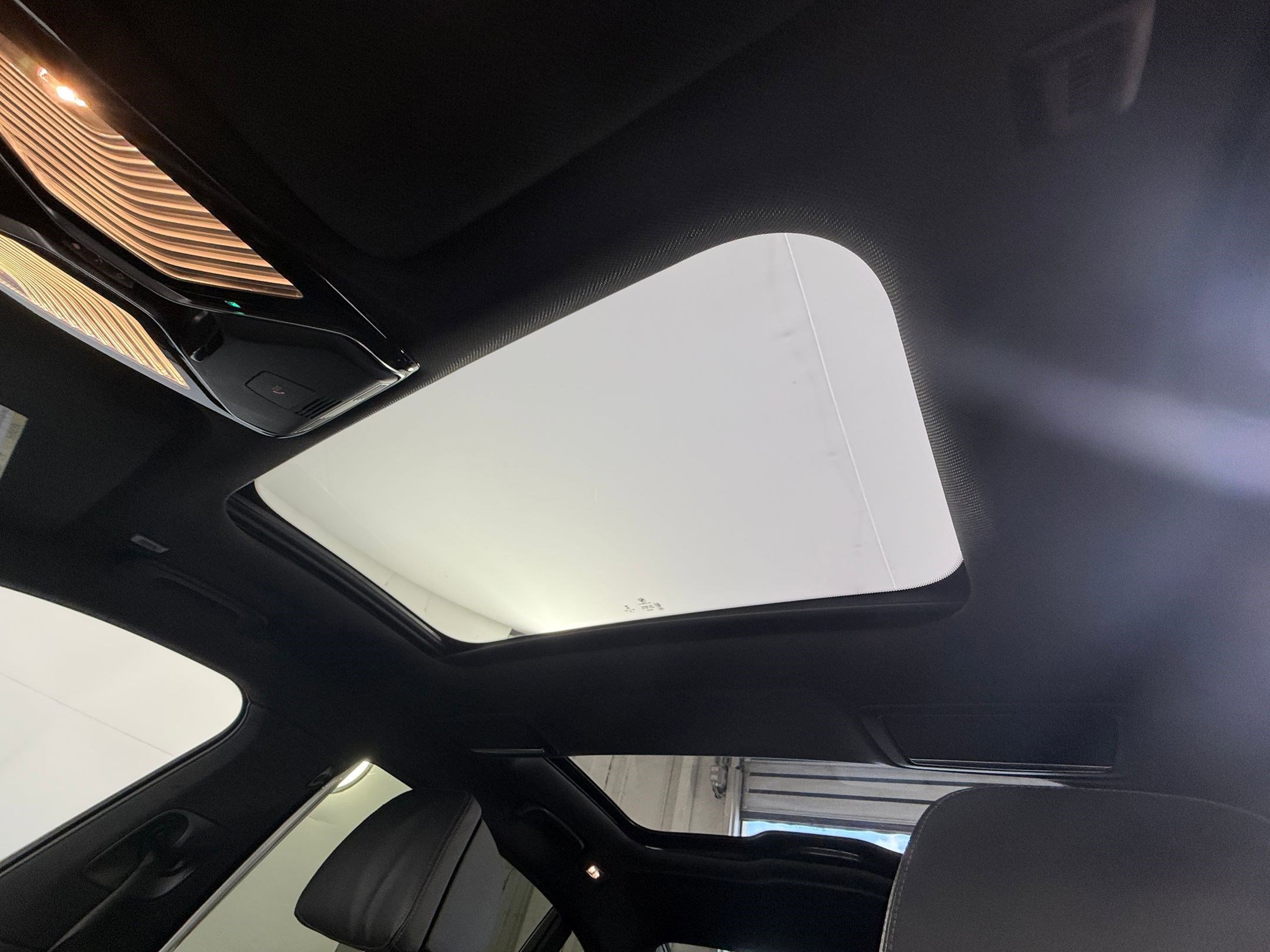 Used 2019 BMW 740i w/ Executive Package RWD image 15