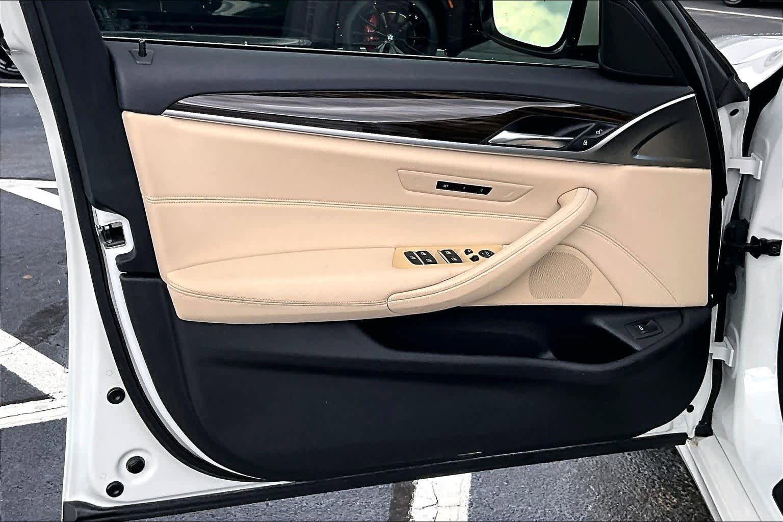 Used 2019 BMW 530i w/ Convenience Package RWD image 23