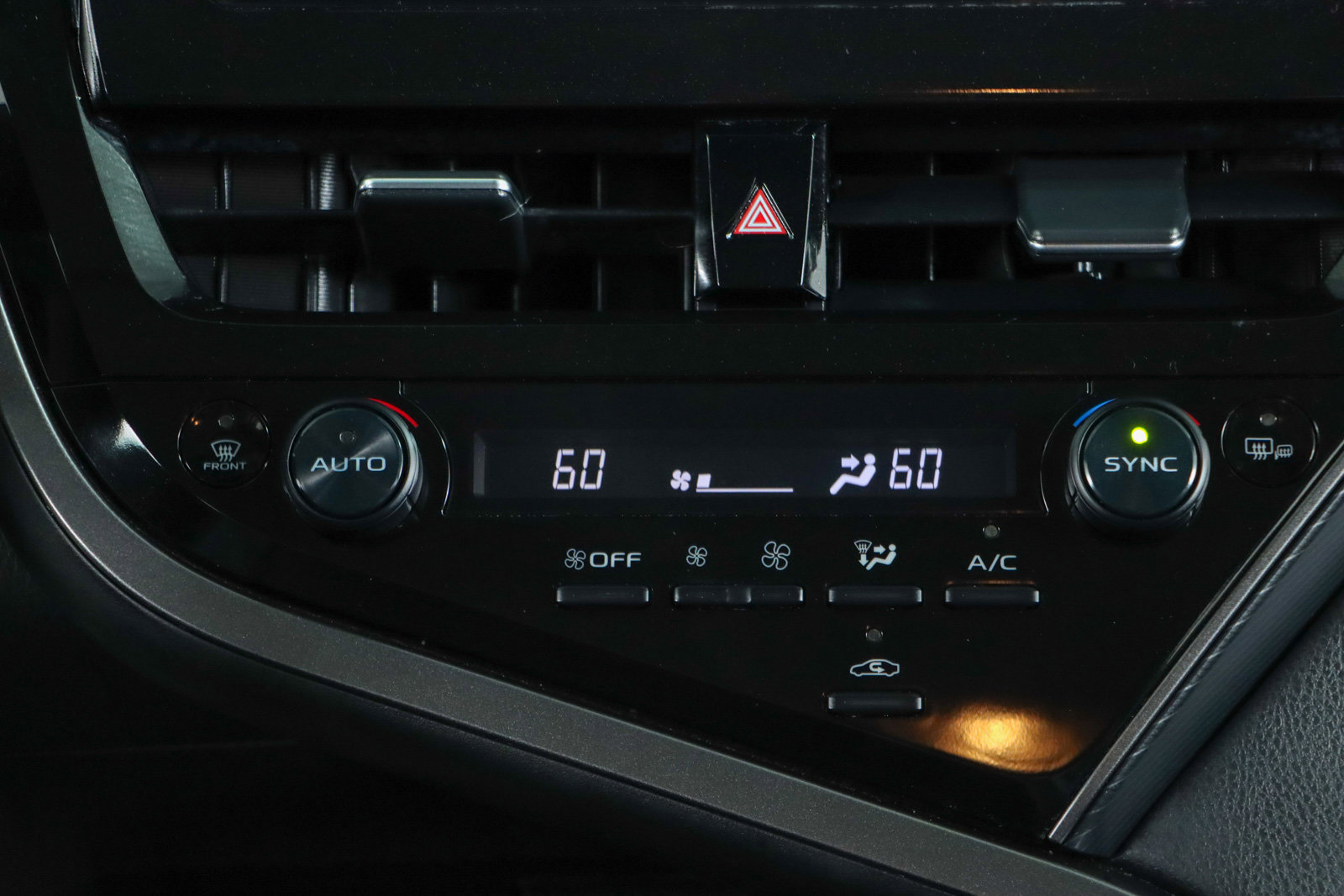 Used 2024 Toyota Camry SE image 20