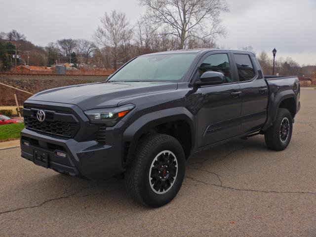 Used 2025 Toyota Tacoma TRD Off-Road image 1