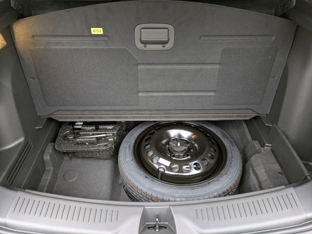 Certified 2026 Buick Encore GX Avenir w/ Avenir Technology Package image 34