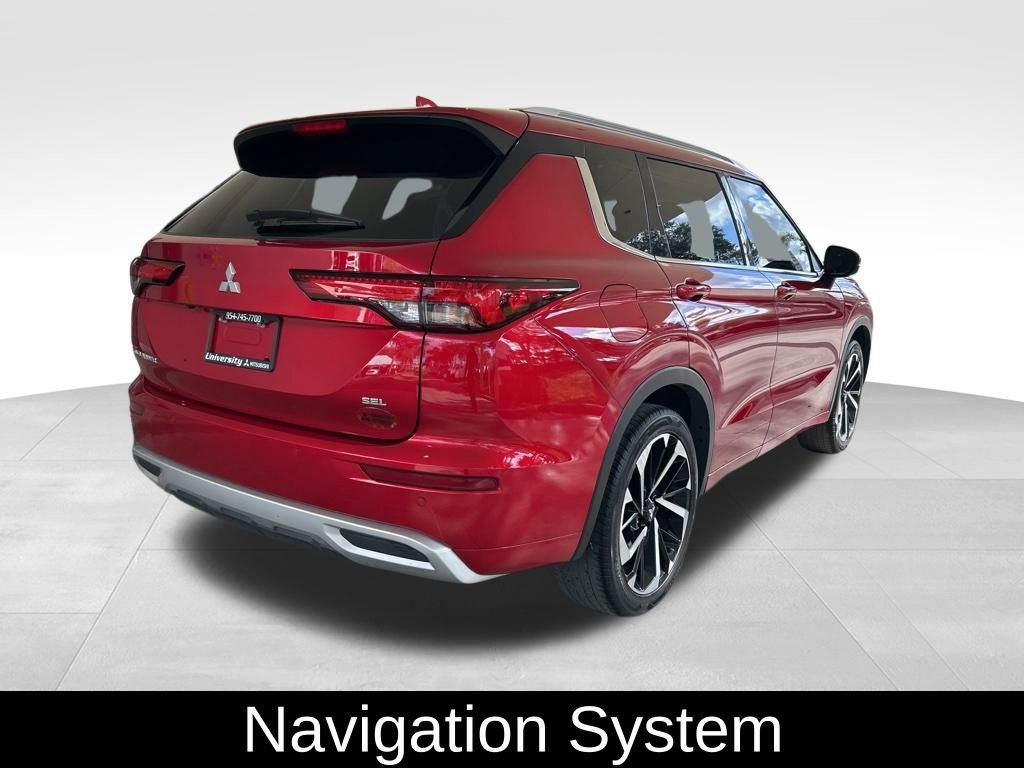 Used 2023 Mitsubishi Outlander SEL image 3