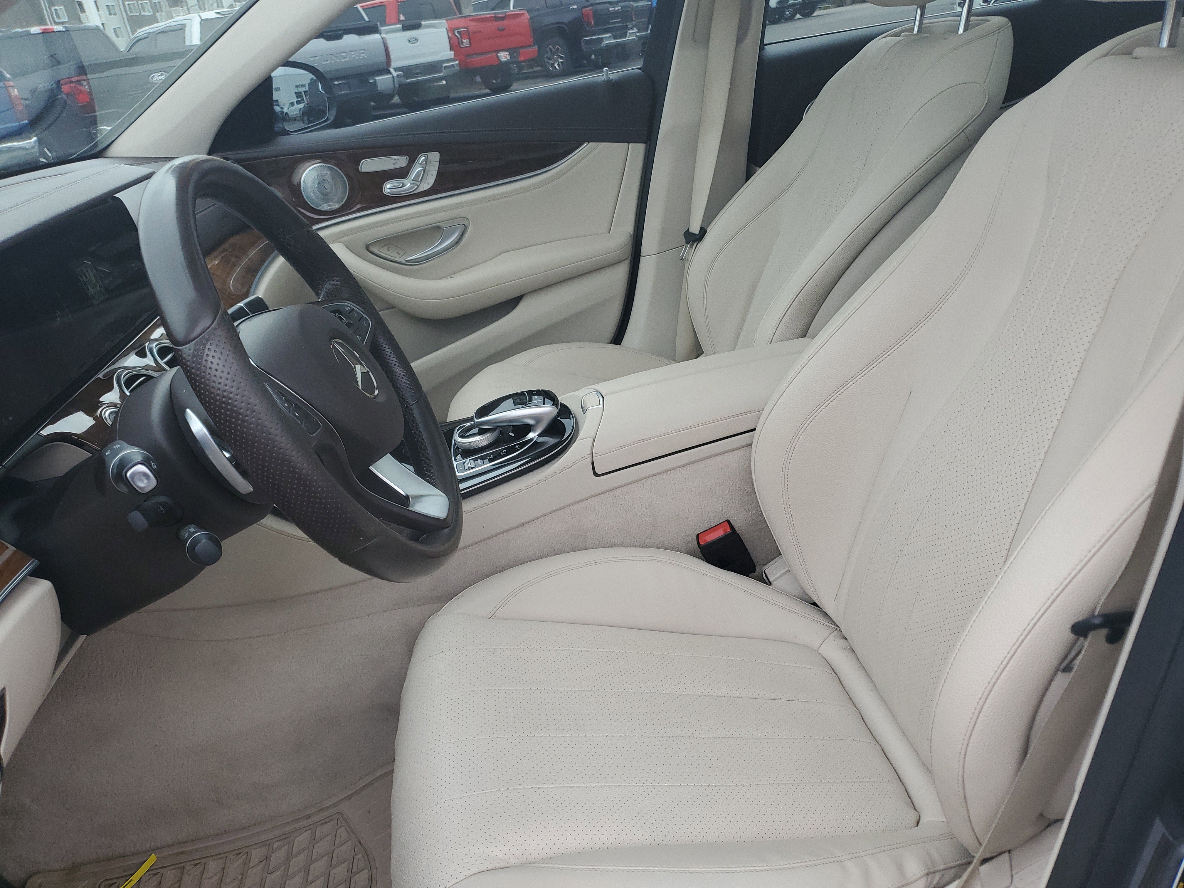 Used 2018 Mercedes-Benz E 300 4MATIC image 16