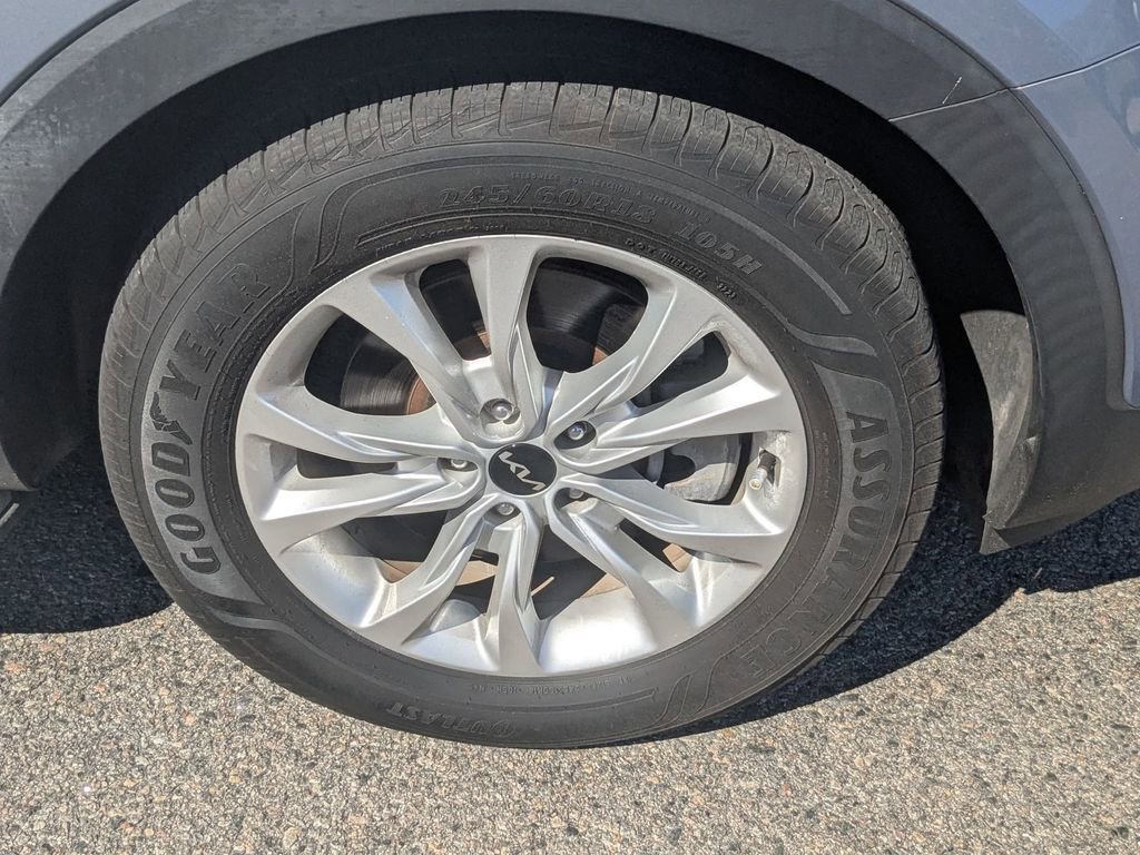 Used 2022 Kia Telluride LX image 14