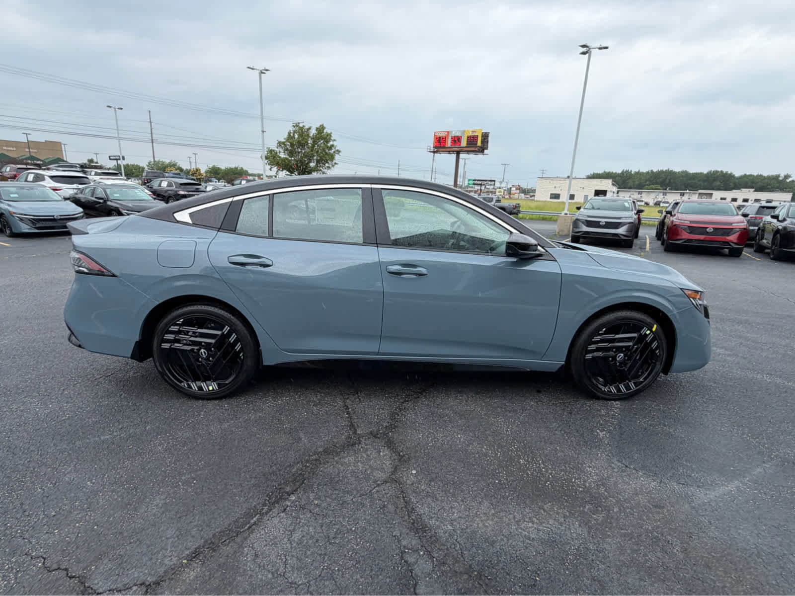 New 2026 Nissan Sentra SR FWD image 9