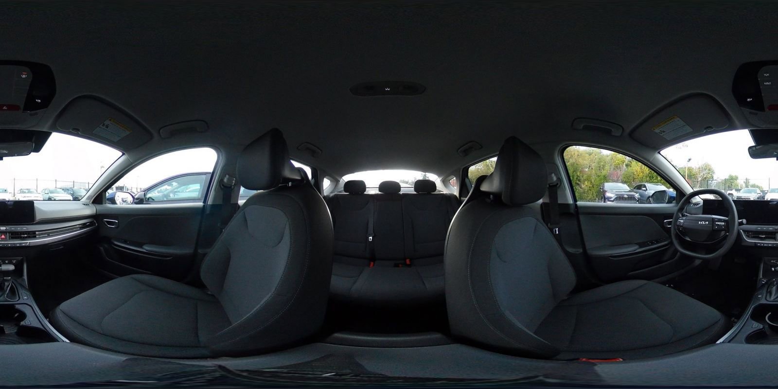 Used 2025 Kia K4 LXS image 41