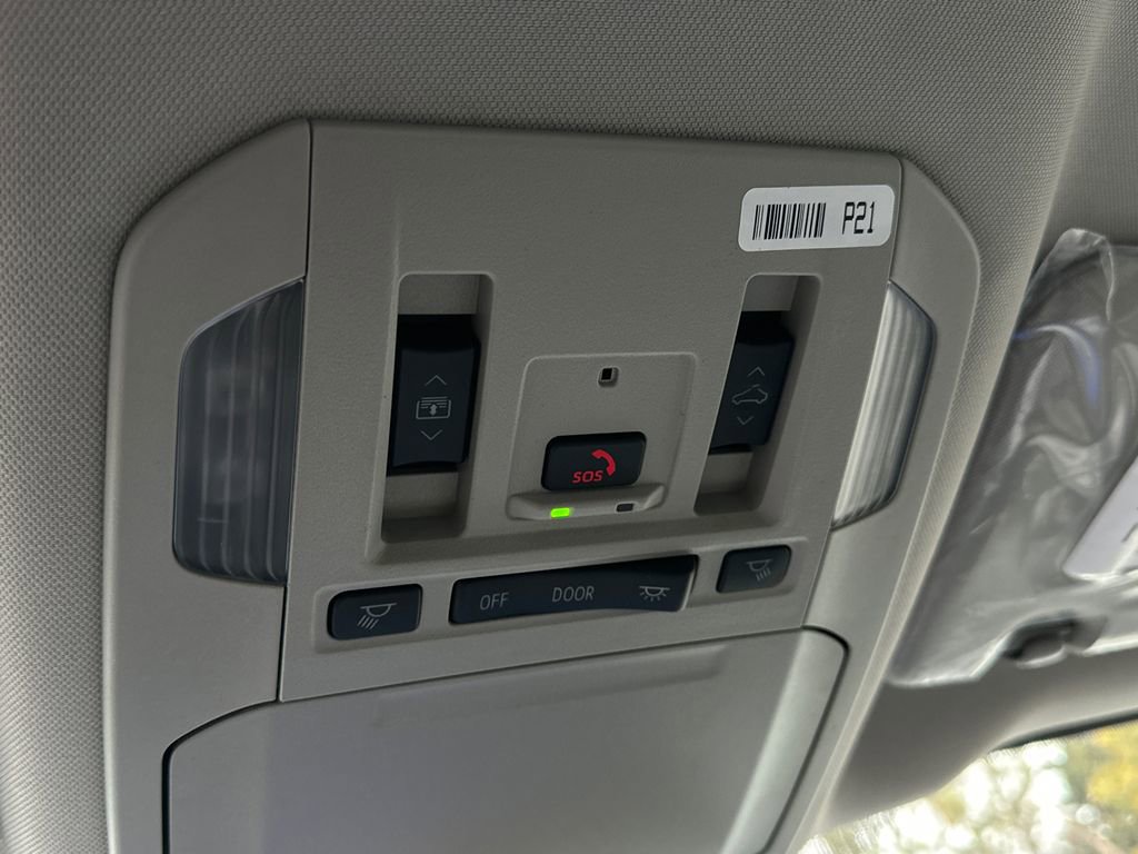 New 2026 Toyota Highlander Platinum image 30