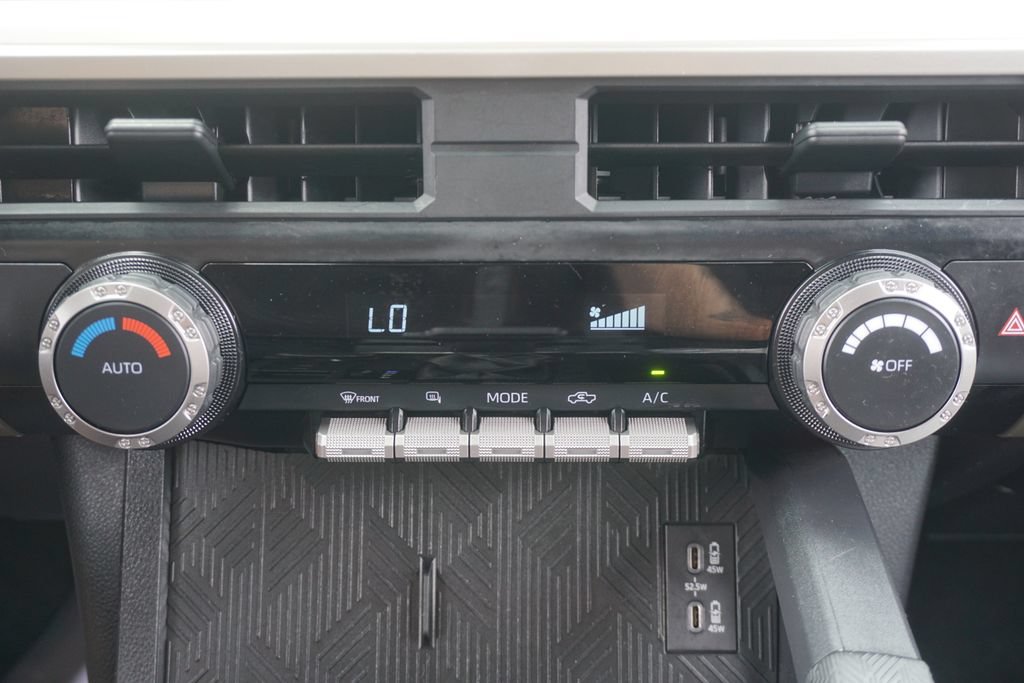 Used 2024 Toyota Tacoma TRD Off-Road AWD/4WD image 11