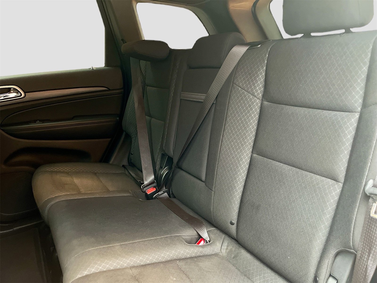 Used 2019 Jeep Grand Cherokee Laredo image 22