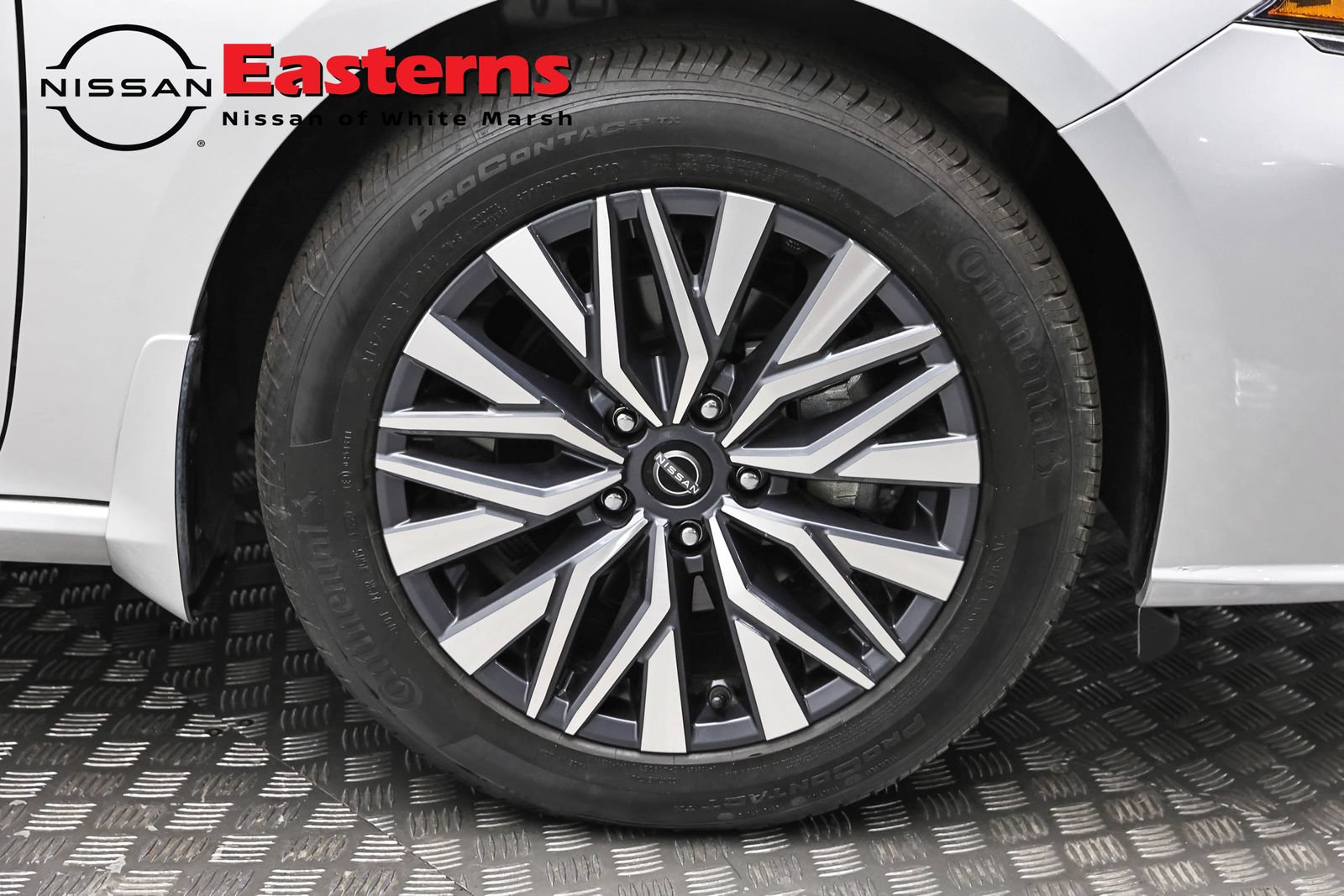 Used 2023 Nissan Altima 2.5 SV w/ SV Premium Package AWD/4WD image 32