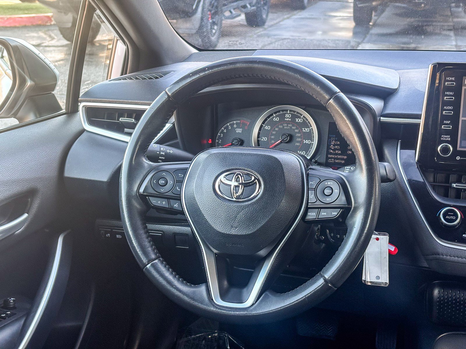 Certified 2021 Toyota Corolla SE w/ Carpet Mat Package (TMS) image 18