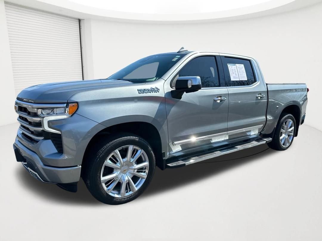 Used 2023 Chevrolet Silverado 1500 High Country w/ High Country Premium Package AWD/4WD video 1