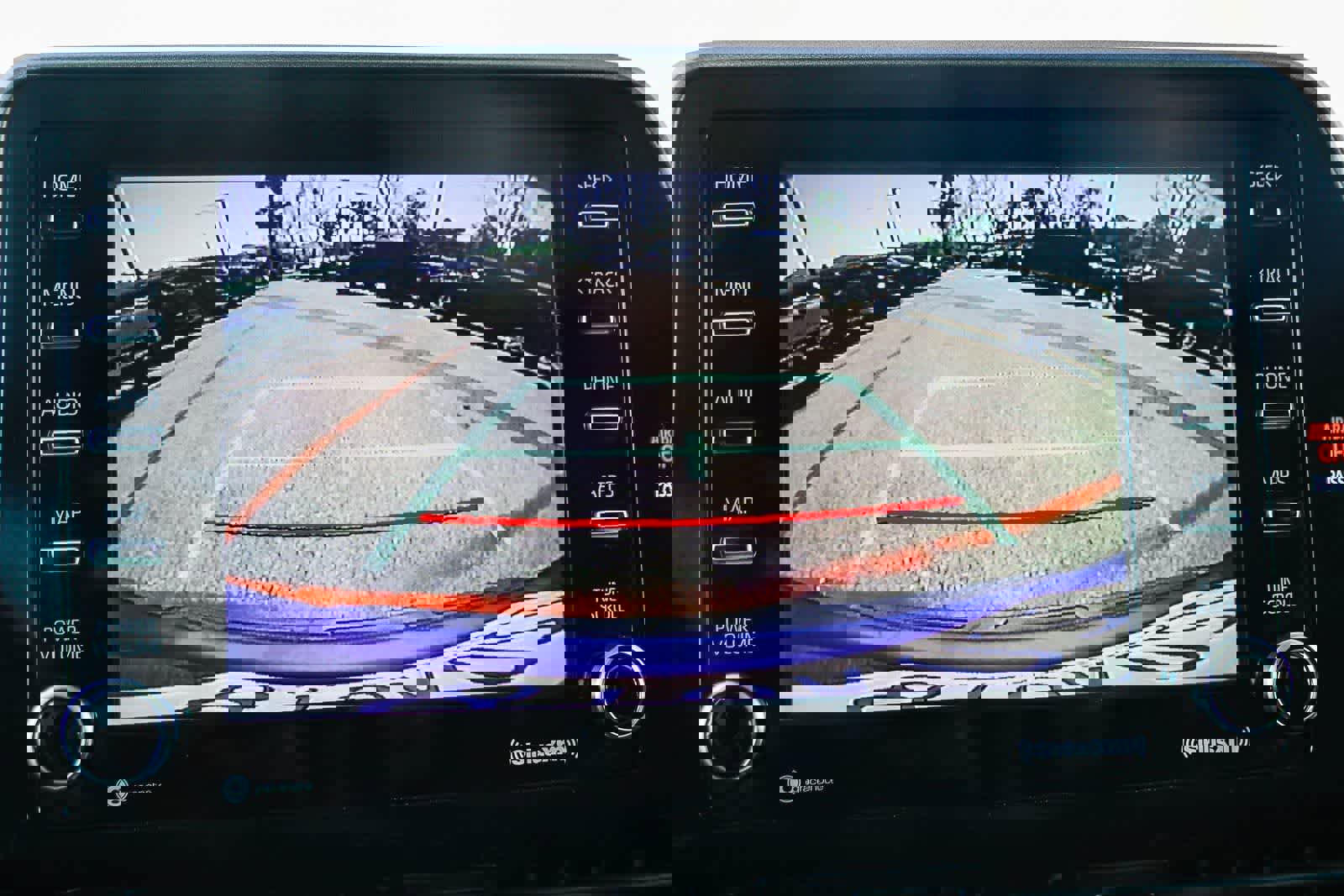 Used 2020 Toyota C-HR LE image 24