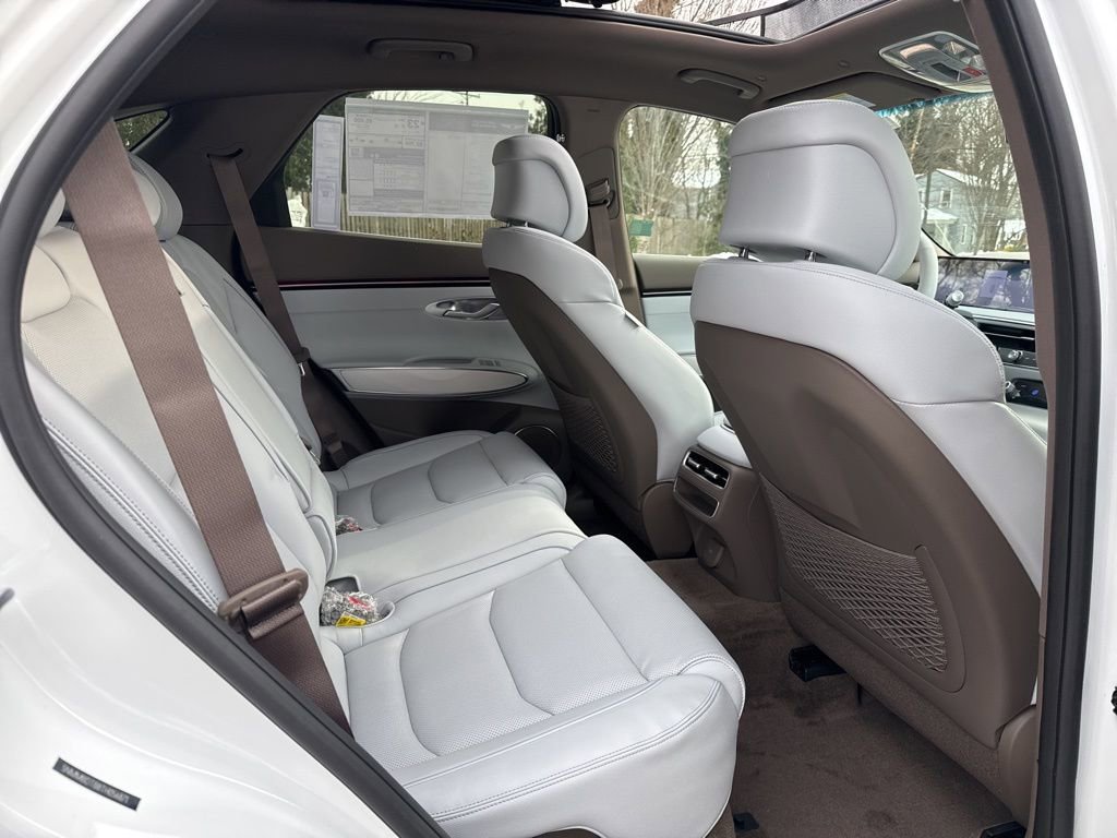 New 2026 Genesis GV70 2.5T Advanced AWD/4WD image 32