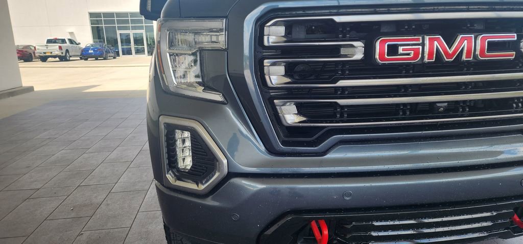 Used 2019 GMC Sierra 1500 AT4 w/ Technology Package AWD/4WD image 4