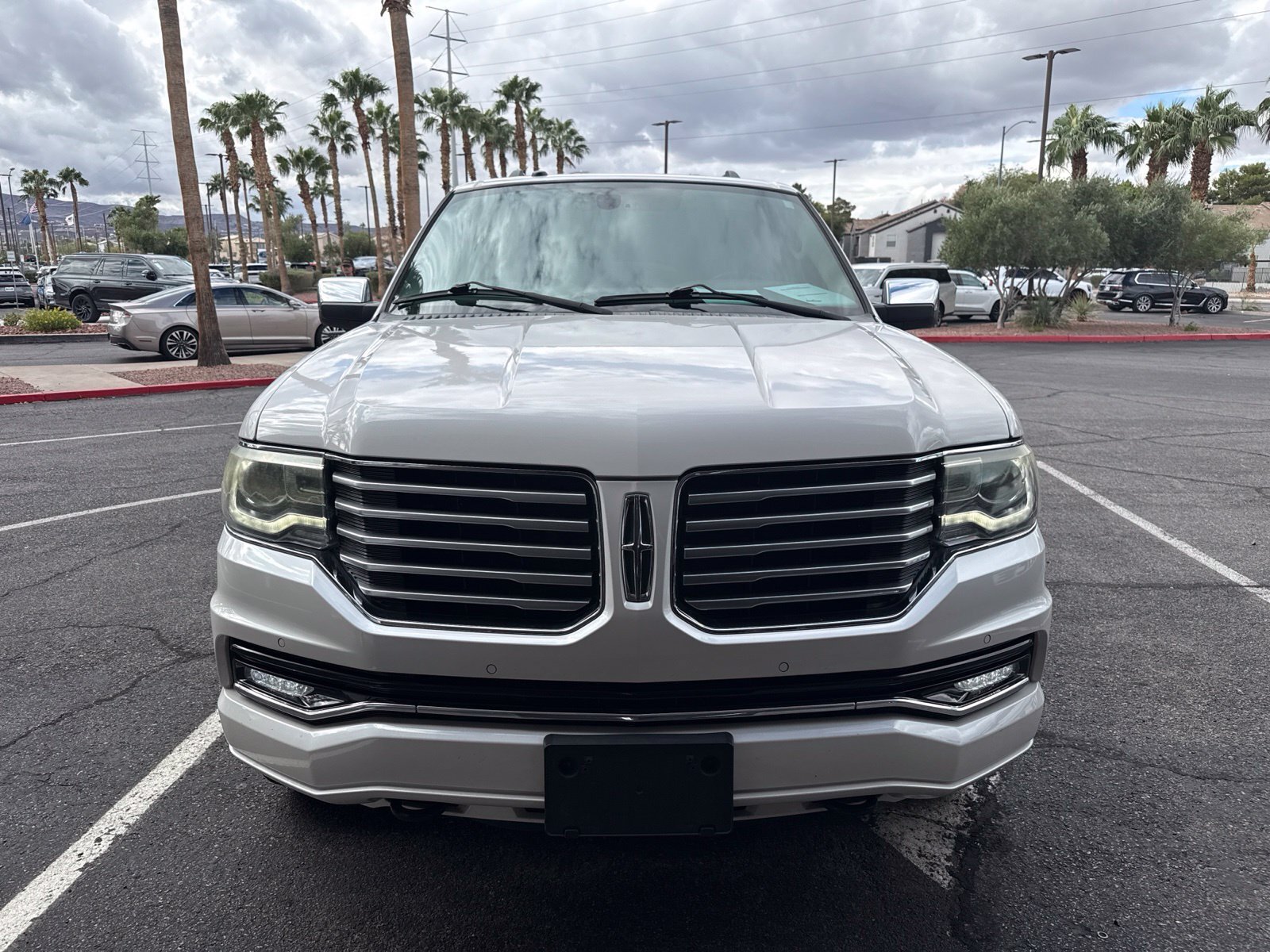 Used 2015 Lincoln Navigator 2WD image 2