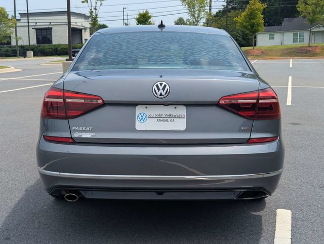 Used 2018 Volkswagen Passat 2.0T R-Line FWD image 5
